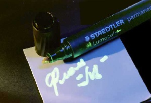 Люминесцентный маркер-роллер 